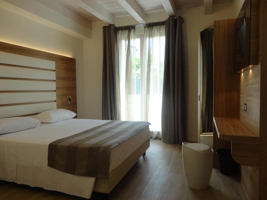 Bio Suites Pacinotti Bardolino Exterior foto
