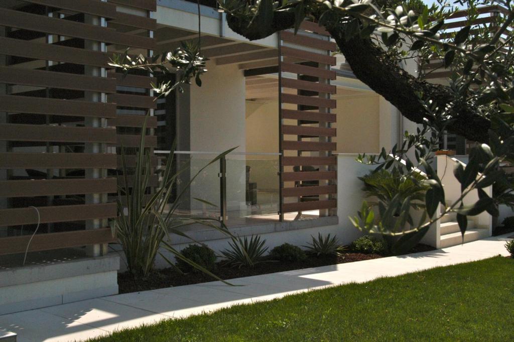 Bio Suites Pacinotti Bardolino Exterior foto